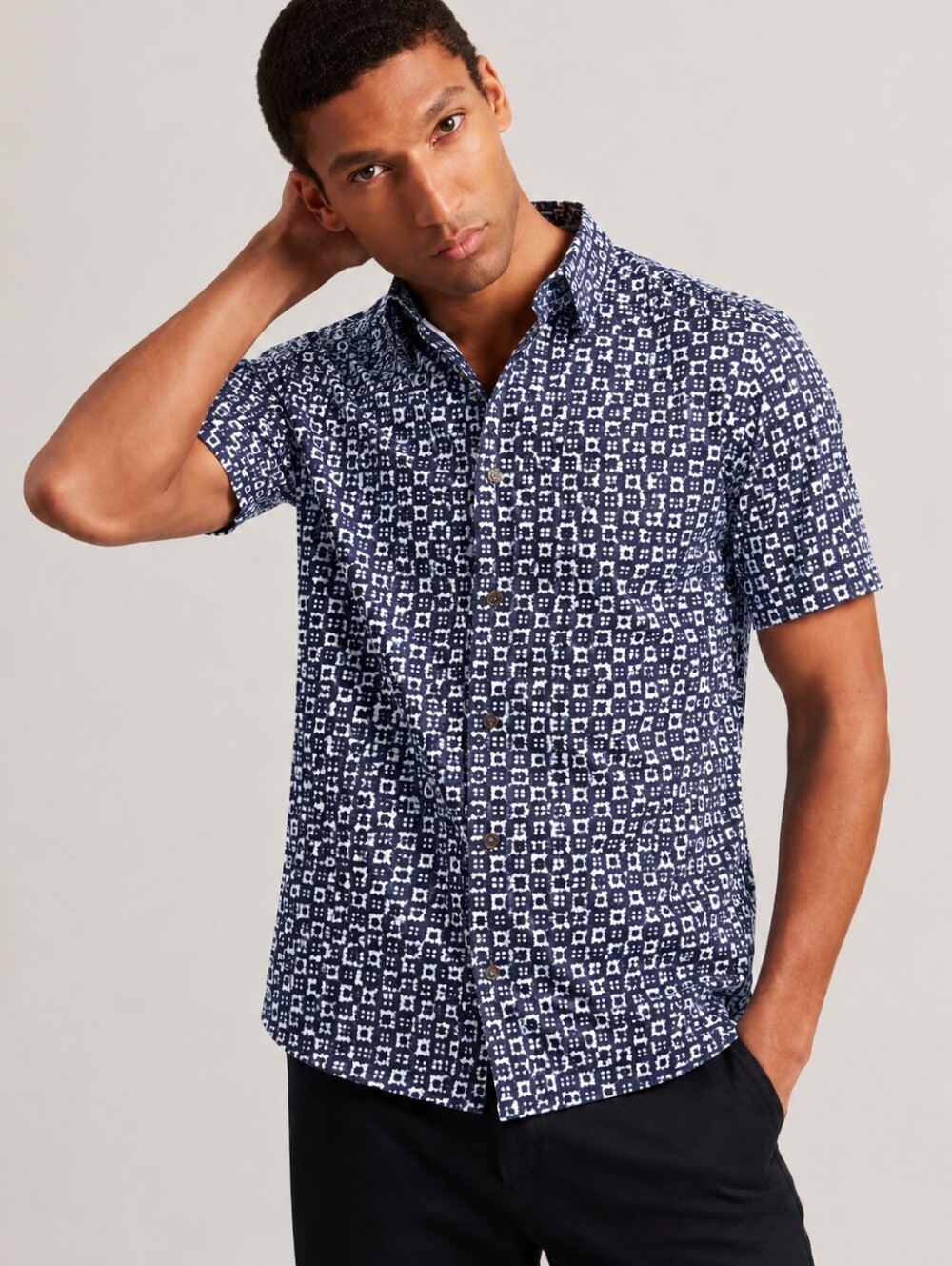 Ted Baker ALPHSHO Geometric Print Pure Cotton Short Sleeve Print Shirt Blue M 40